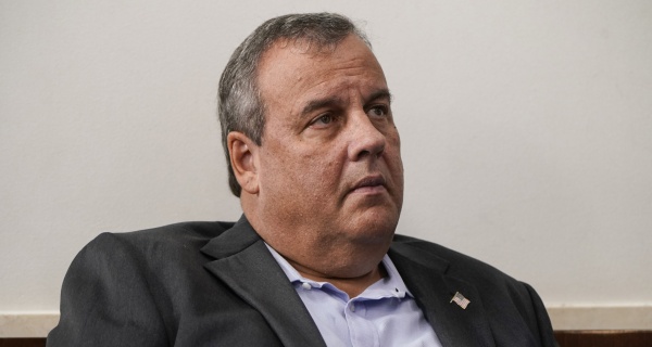 Chris Christie Called Out For Seeking COVID Treatment After Cavalier Remarks Behavior